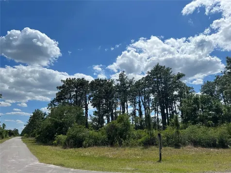 901 Azalea Drive Indian Lake Estates FL 33855
