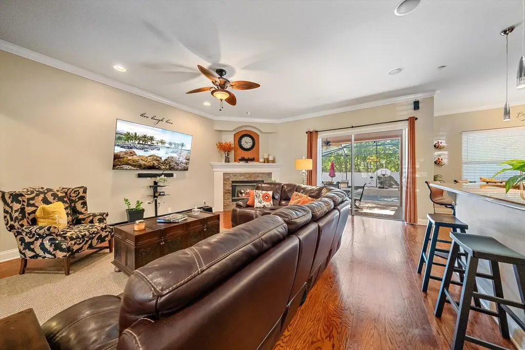 1615 Heritage Drive Valrico FL 33594