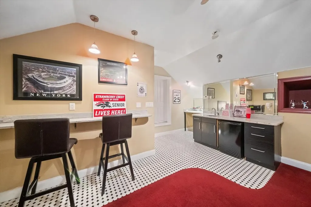 1615 Heritage Drive Valrico FL 33594