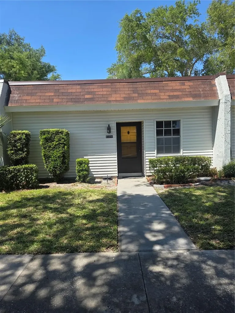 13719 Mission Oaks Boulevard Seminole FL 33776