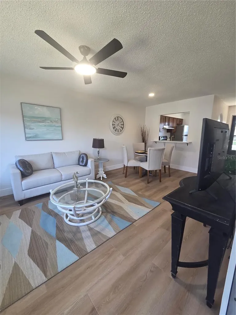 13719 Mission Oaks Boulevard Seminole FL 33776