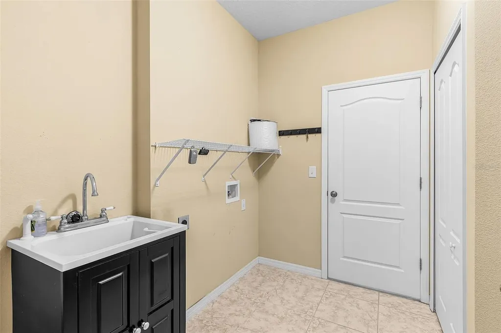 8531 Karpeal Drive Sarasota FL 34238