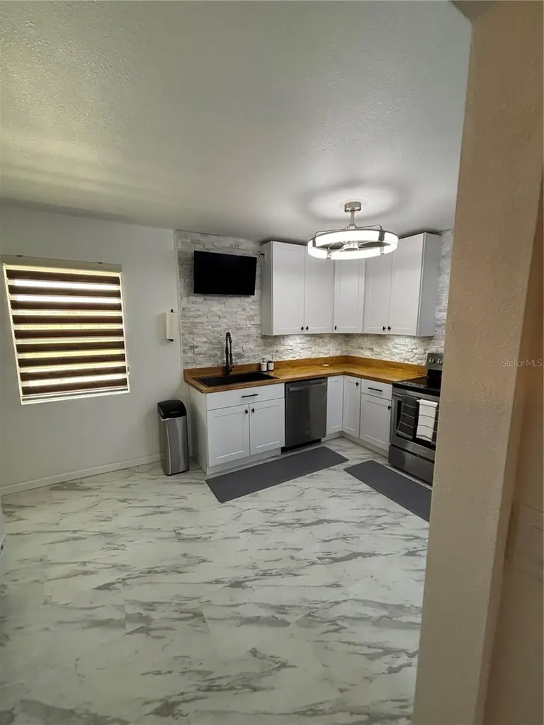 46365 State Road 64 E Myakka City FL 34251