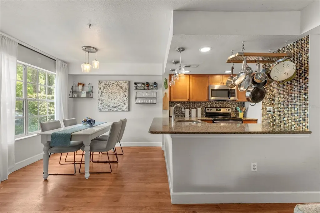 850 S Tamiami Trail Sarasota FL 34236