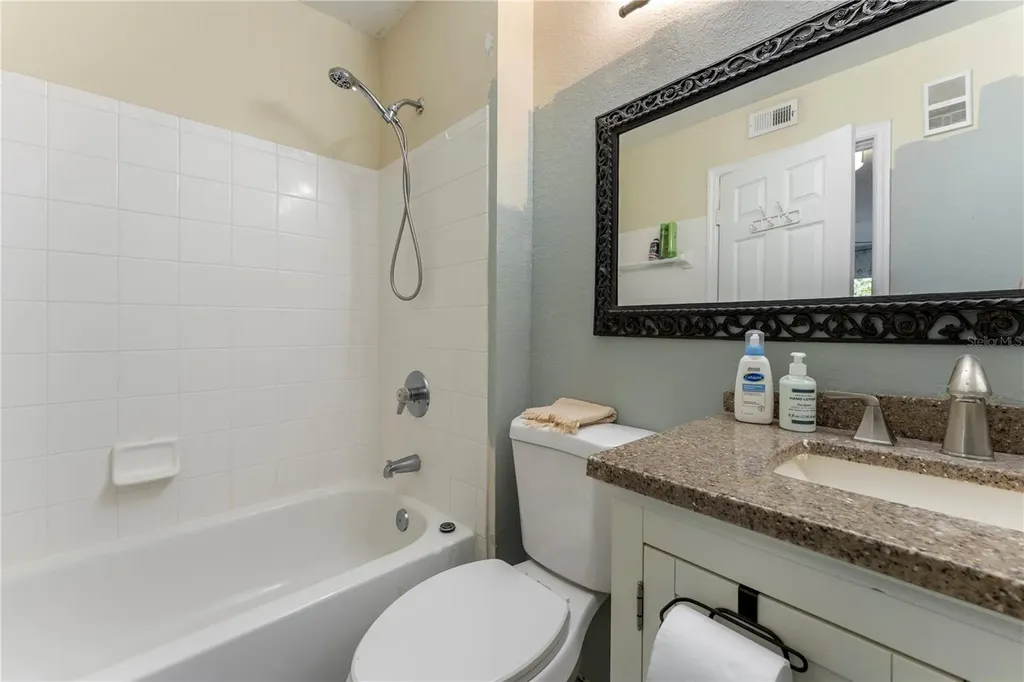 850 S Tamiami Trail Sarasota FL 34236