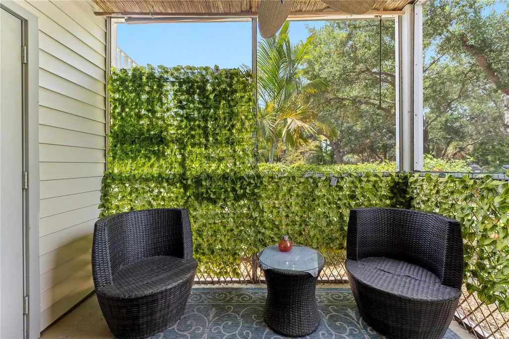 850 S Tamiami Trail Sarasota FL 34236