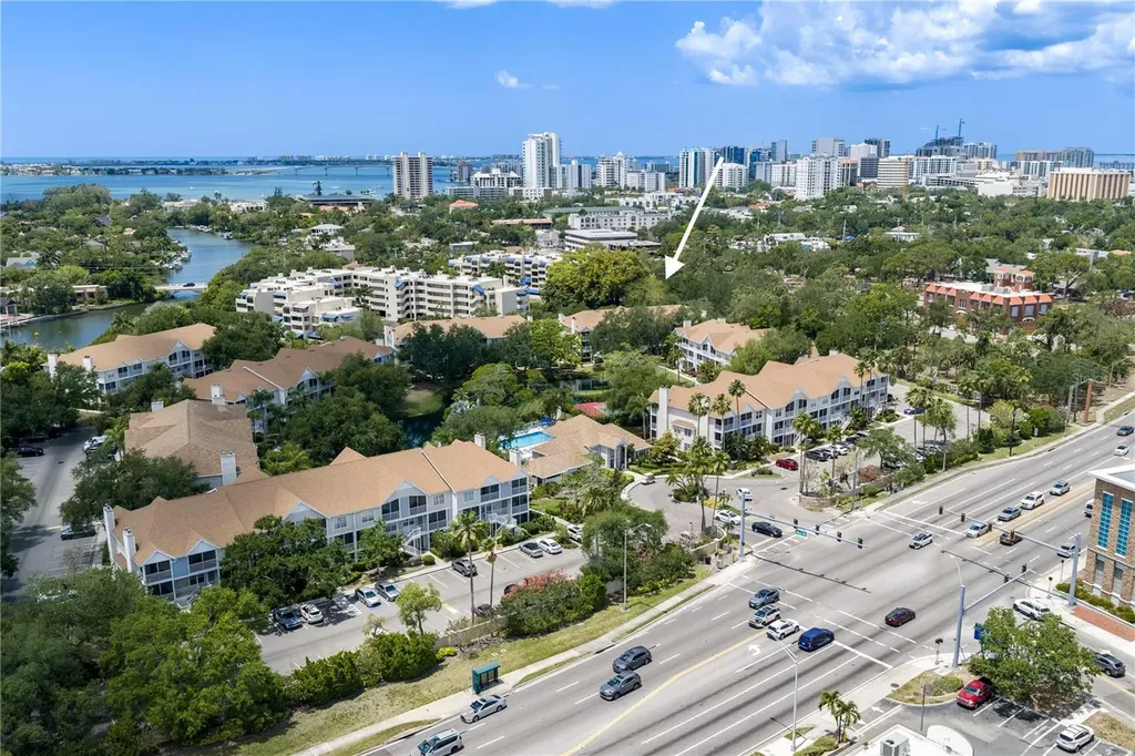 850 S Tamiami Trail Sarasota FL 34236