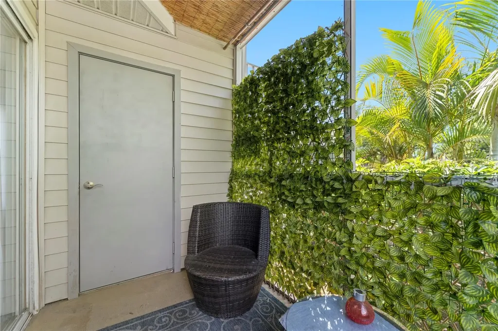 850 S Tamiami Trail Sarasota FL 34236