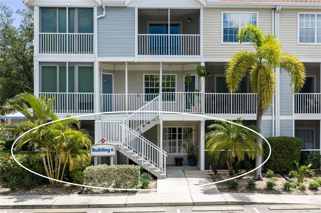 850 S Tamiami Trail Sarasota FL 34236