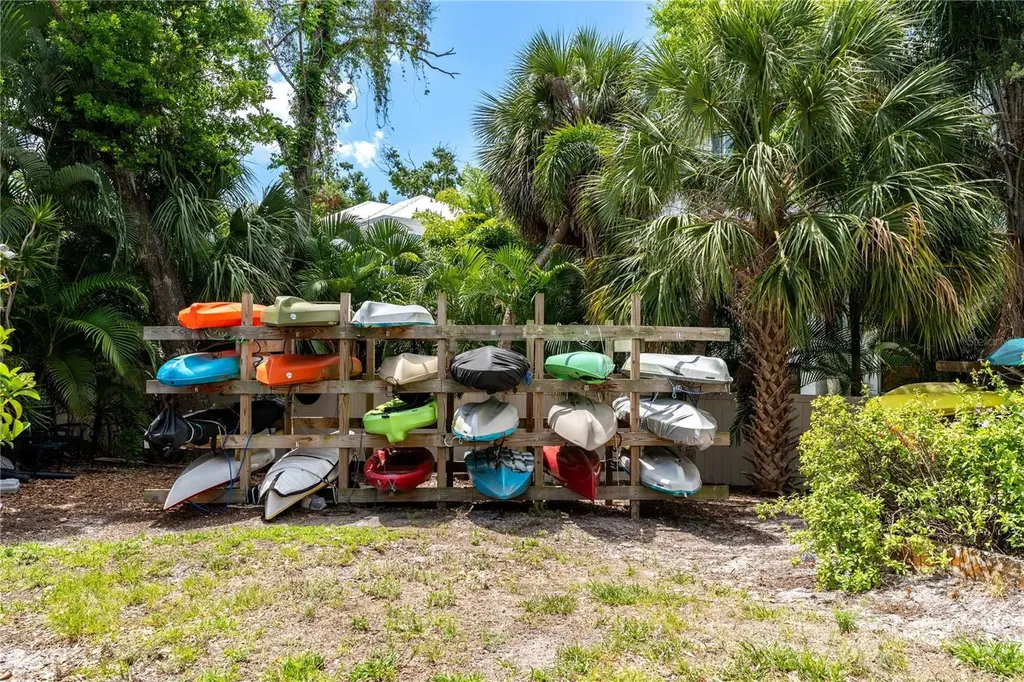 850 S Tamiami Trail Sarasota FL 34236