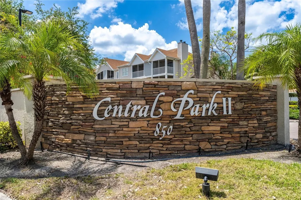 850 S Tamiami Trail Sarasota FL 34236