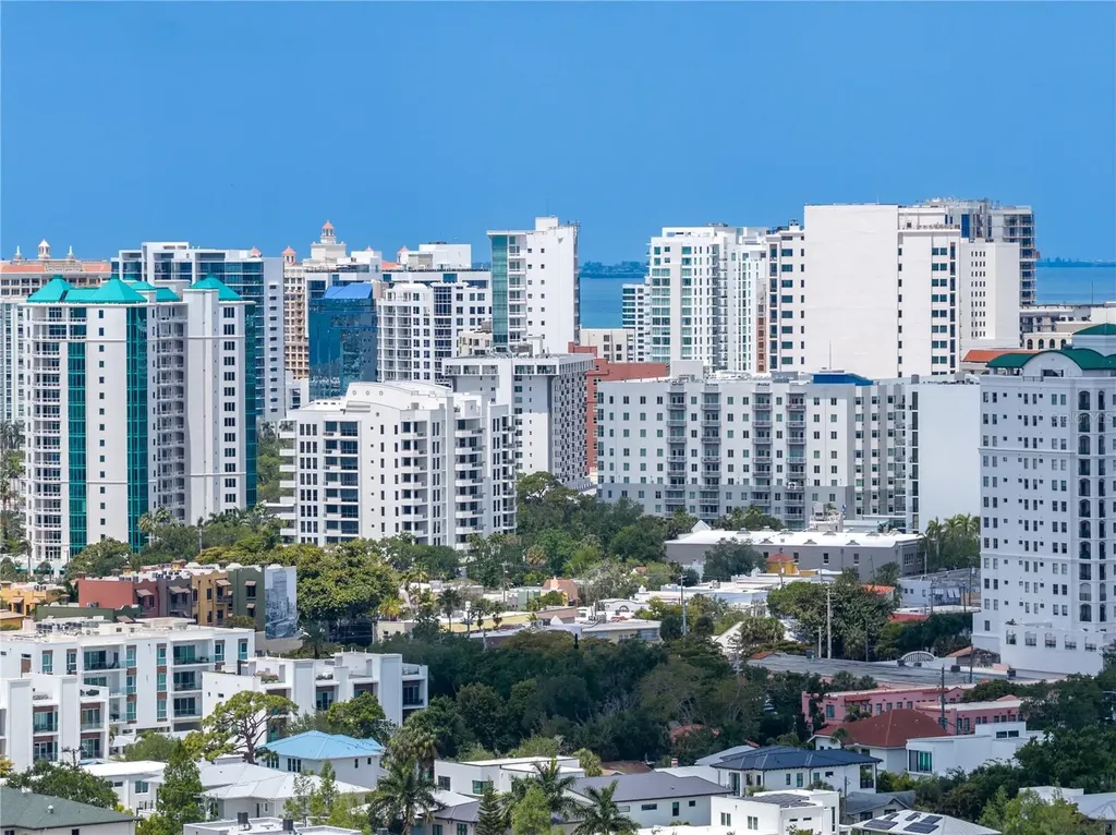 850 S Tamiami Trail Sarasota FL 34236