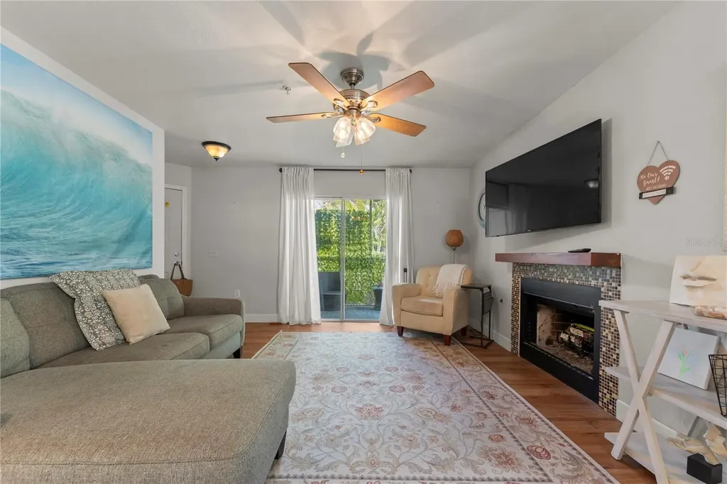 850 S Tamiami Trail Sarasota FL 34236