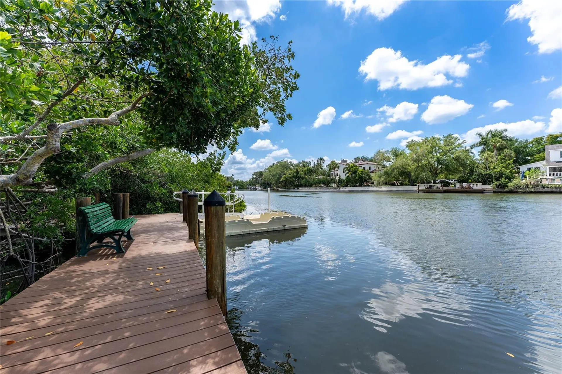 850 S Tamiami Trail Sarasota FL 34236