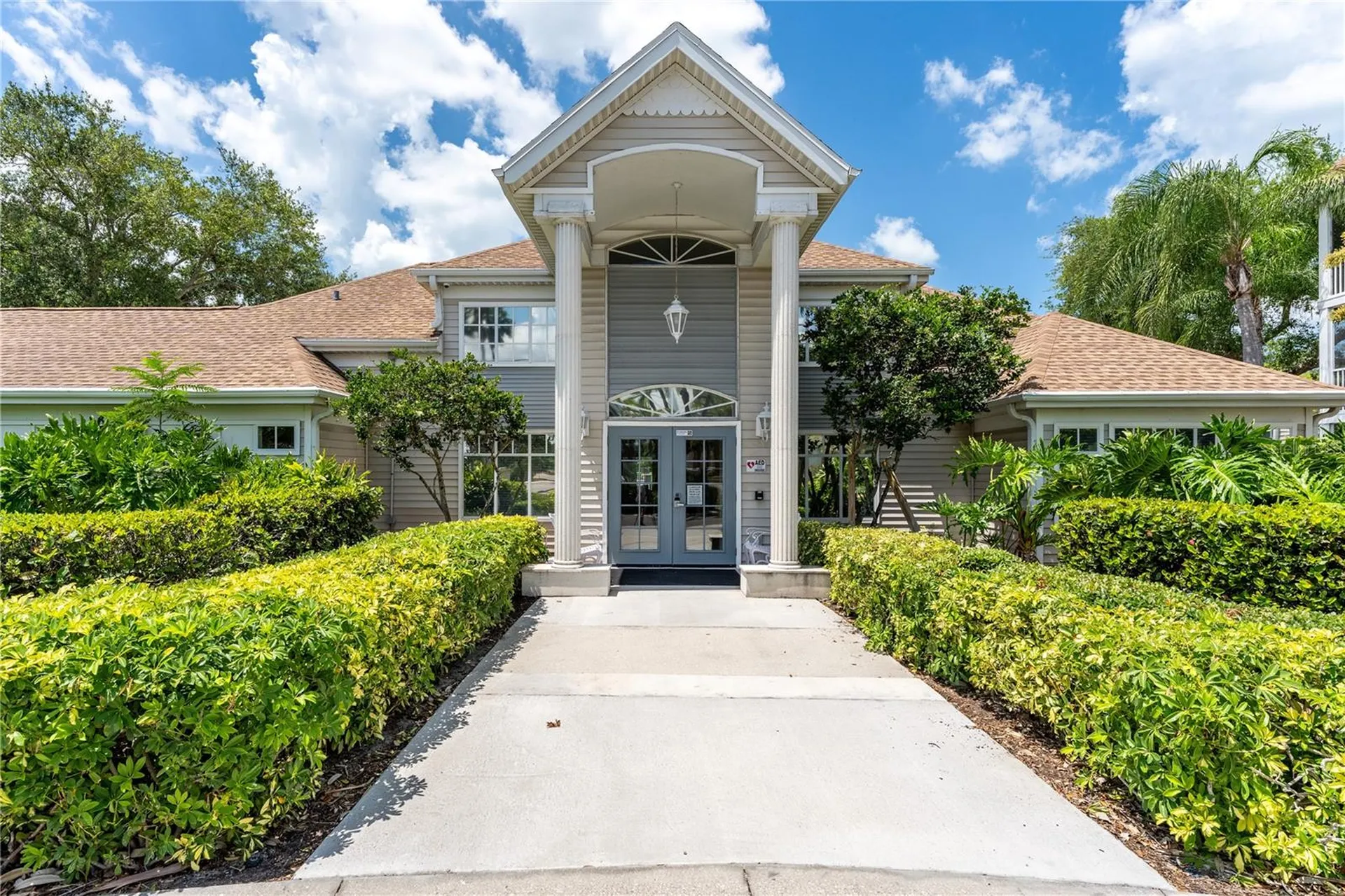 850 S Tamiami Trail Sarasota FL 34236