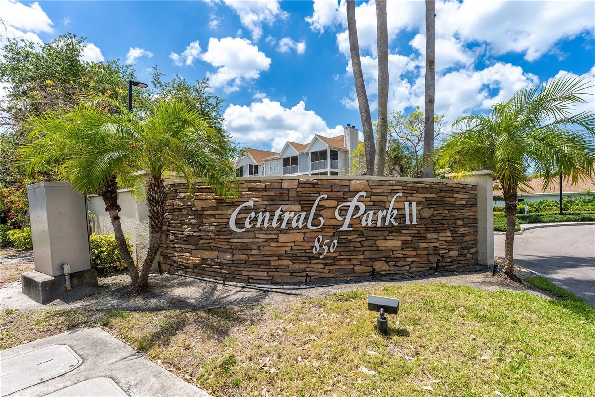 850 S Tamiami Trail Sarasota FL 34236