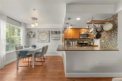 850 S Tamiami Trail Sarasota FL 34236