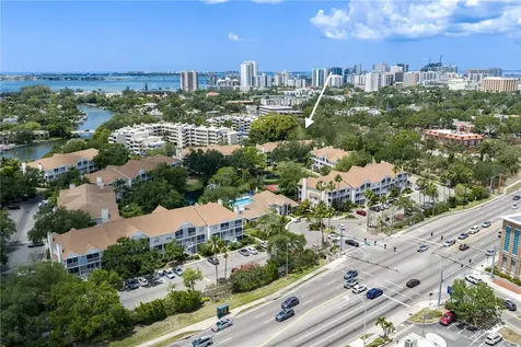 850 S Tamiami Trail Sarasota FL 34236