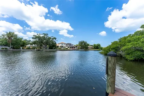 850 S Tamiami Trail Sarasota FL 34236