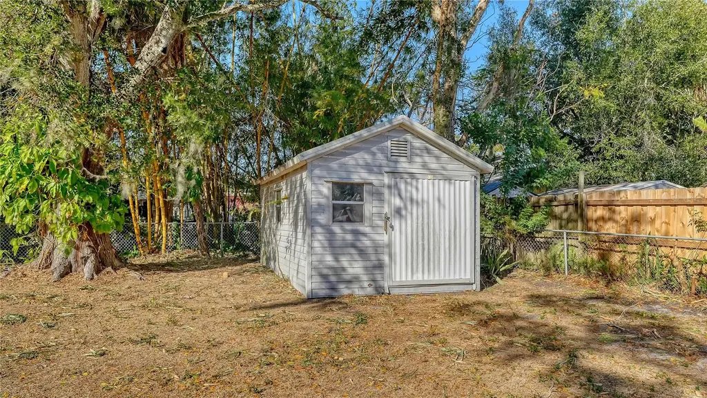 209 Briggs Court Sarasota FL 34237