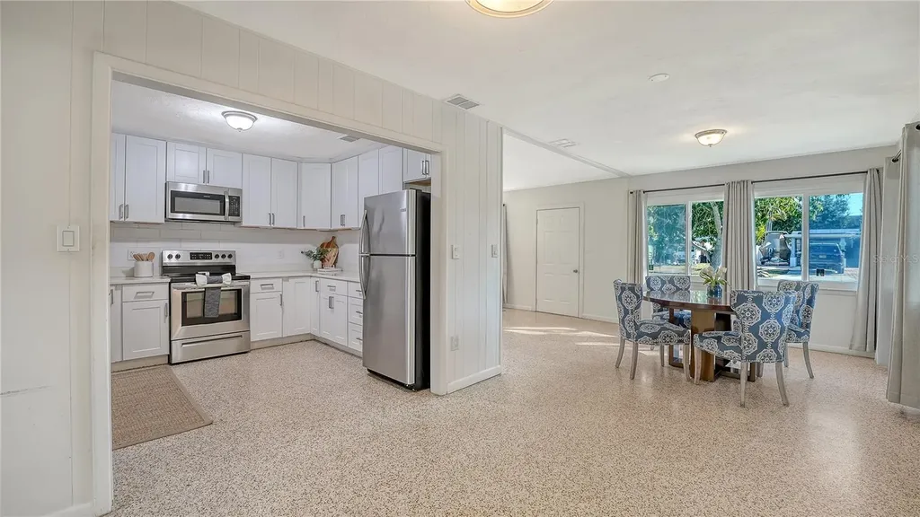 209 Briggs Court Sarasota FL 34237