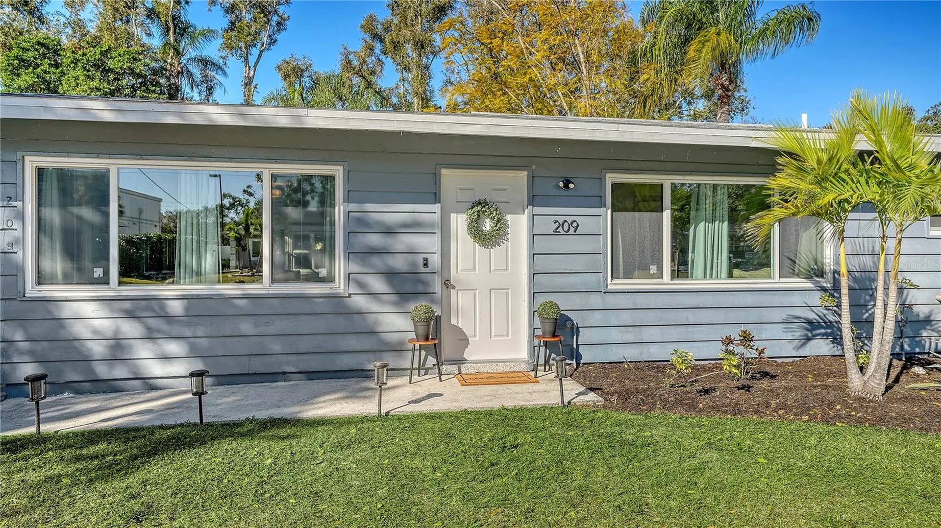 209 Briggs Court Sarasota FL 34237