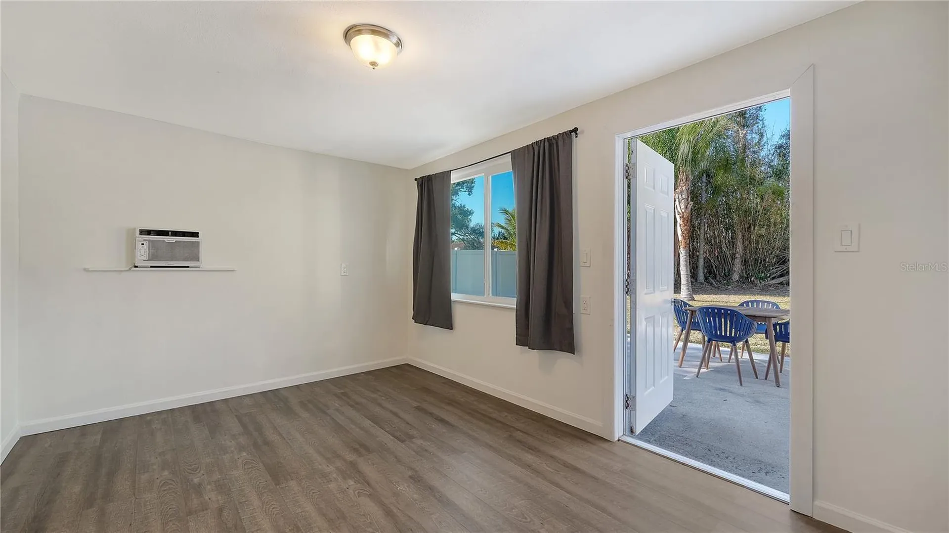 209 Briggs Court Sarasota FL 34237