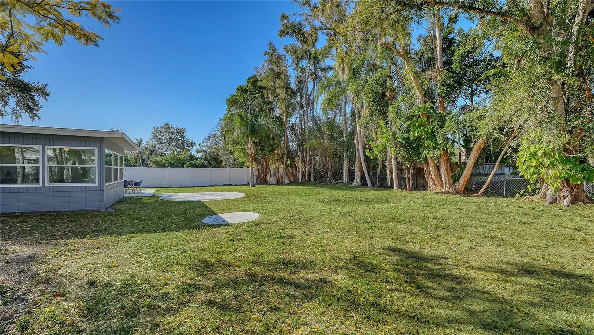 209 Briggs Court Sarasota FL 34237