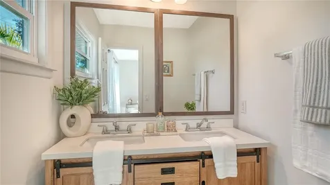 209 Briggs Court Sarasota FL 34237