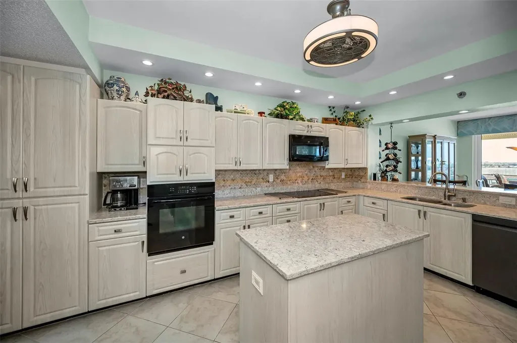 7882 Sailboat Key Boulevard S South Pasadena FL 33707