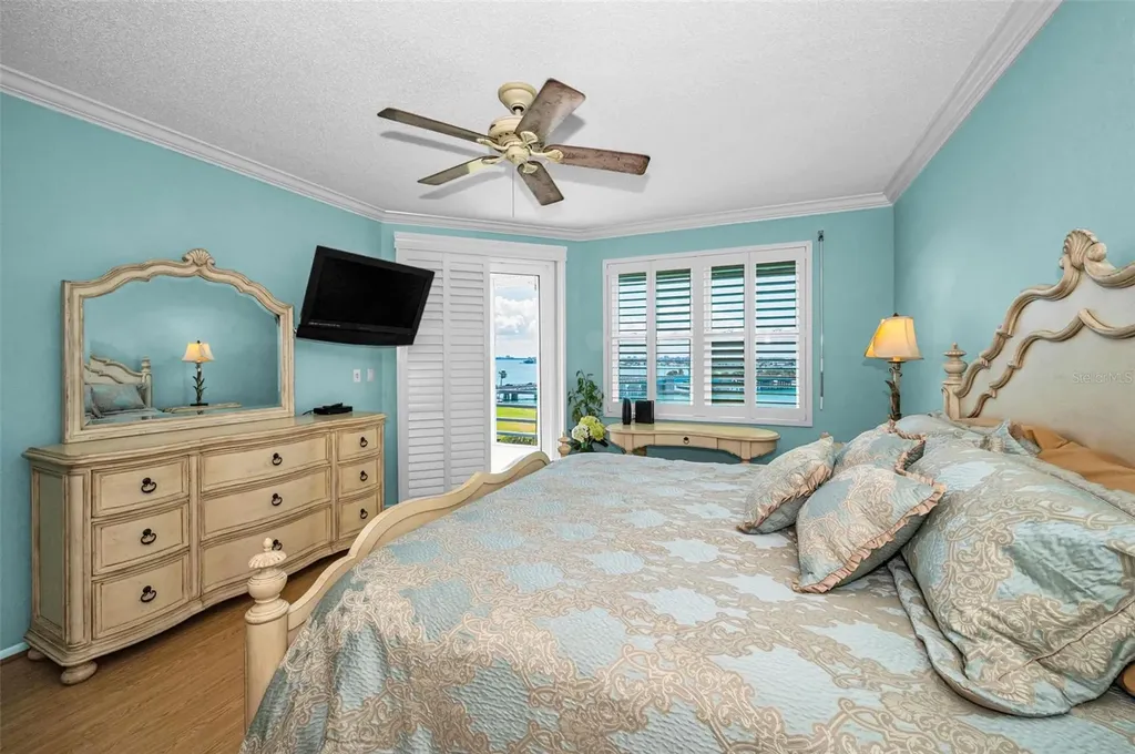 7882 Sailboat Key Boulevard S South Pasadena FL 33707