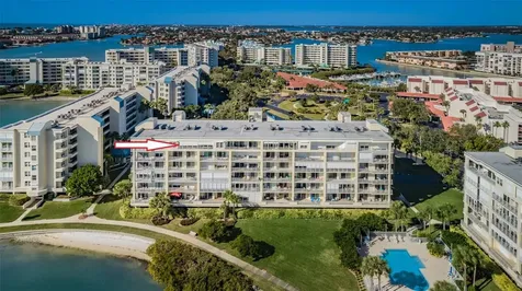 7882 Sailboat Key Boulevard S South Pasadena FL 33707