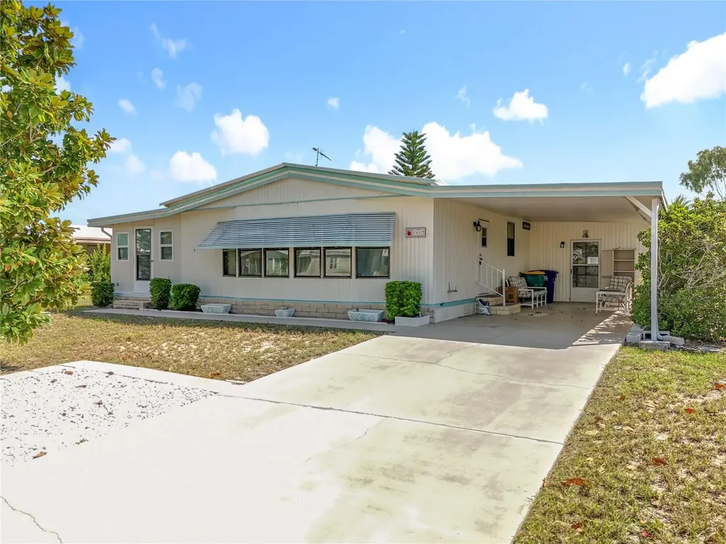 1440 Nassau Circle Tavares FL 32778