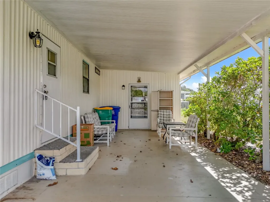 1440 Nassau Circle Tavares FL 32778
