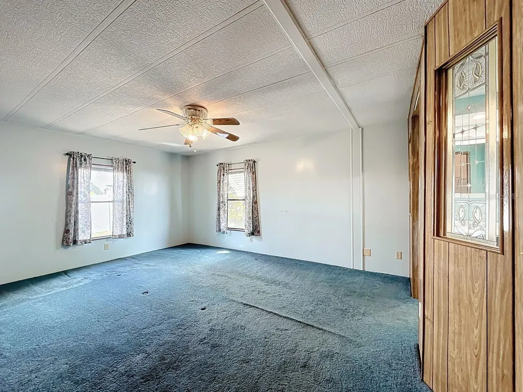 1440 Nassau Circle Tavares FL 32778