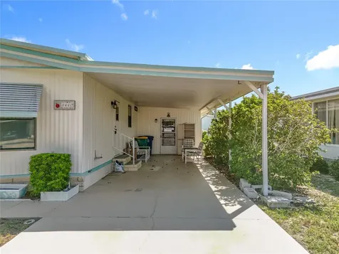 1440 Nassau Circle Tavares FL 32778