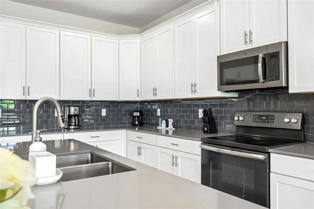 2801 Bookmark Drive Kissimmee FL 34746