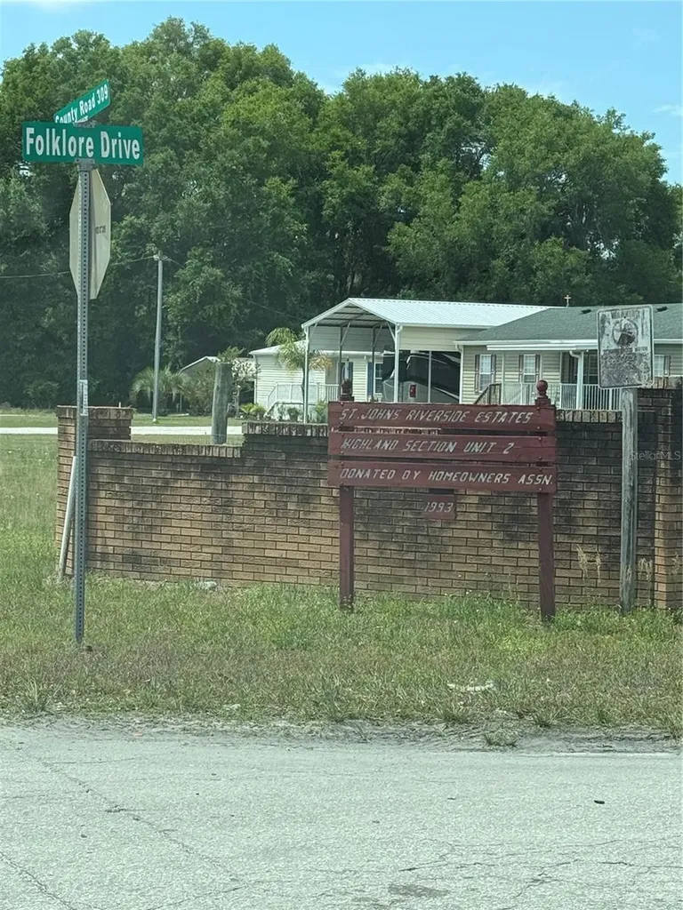 000 Folklore Drive Satsuma FL 32189