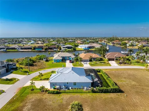 9305 Spring Circle Port Charlotte FL 33981