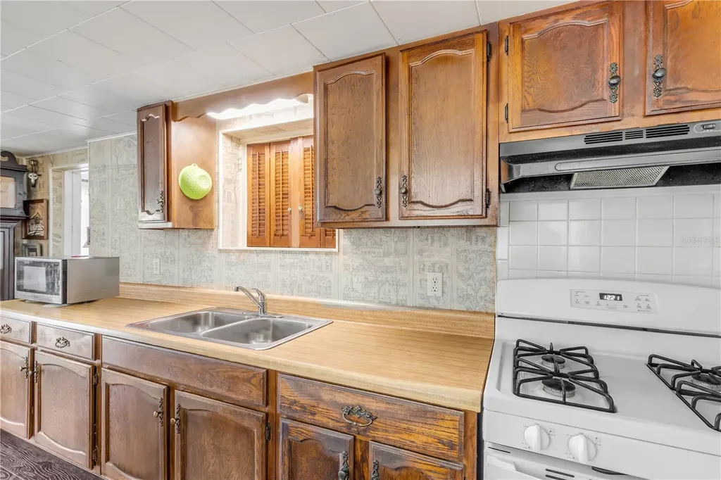 204 Condict Drive New Smyrna Beach FL 32169