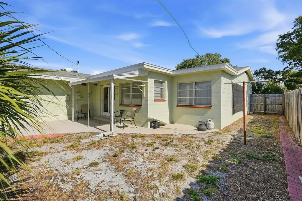 11570 60th Terrace Seminole FL 33772