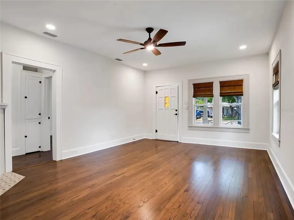 4058 39th Avenue N St Petersburg FL 33714
