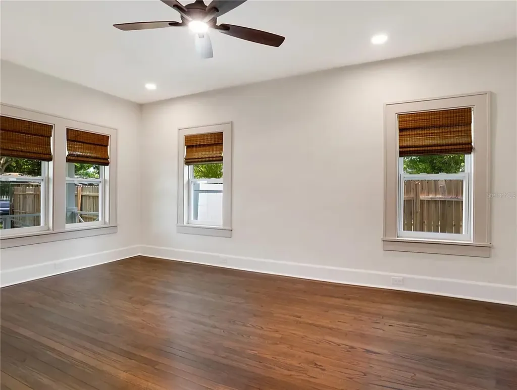 4058 39th Avenue N St Petersburg FL 33714