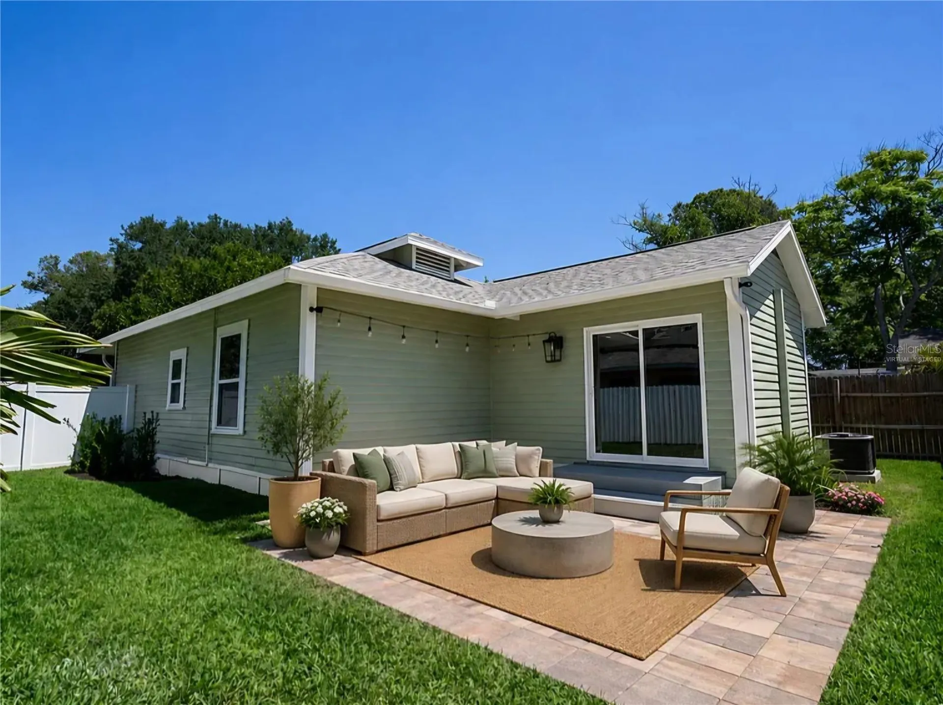 4058 39th Avenue N St Petersburg FL 33714
