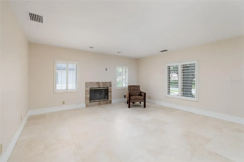 300 Brightwaters Boulevard NE St Petersburg FL 33704