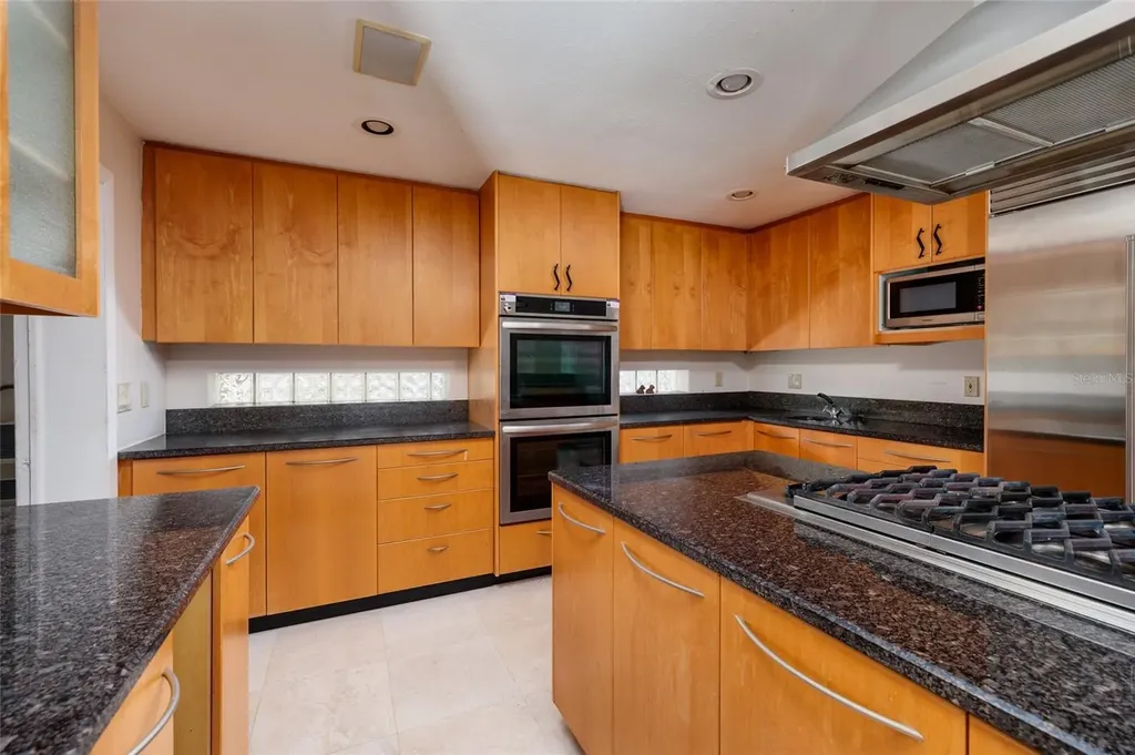 300 Brightwaters Boulevard NE St Petersburg FL 33704