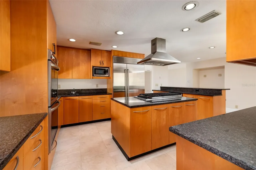 300 Brightwaters Boulevard NE St Petersburg FL 33704
