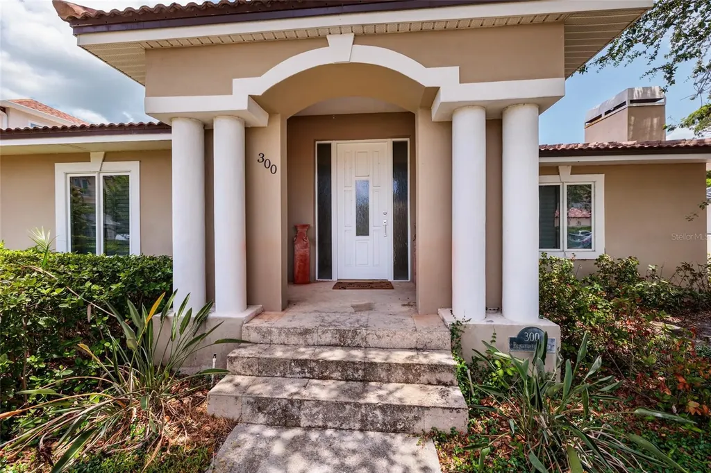300 Brightwaters Boulevard NE St Petersburg FL 33704