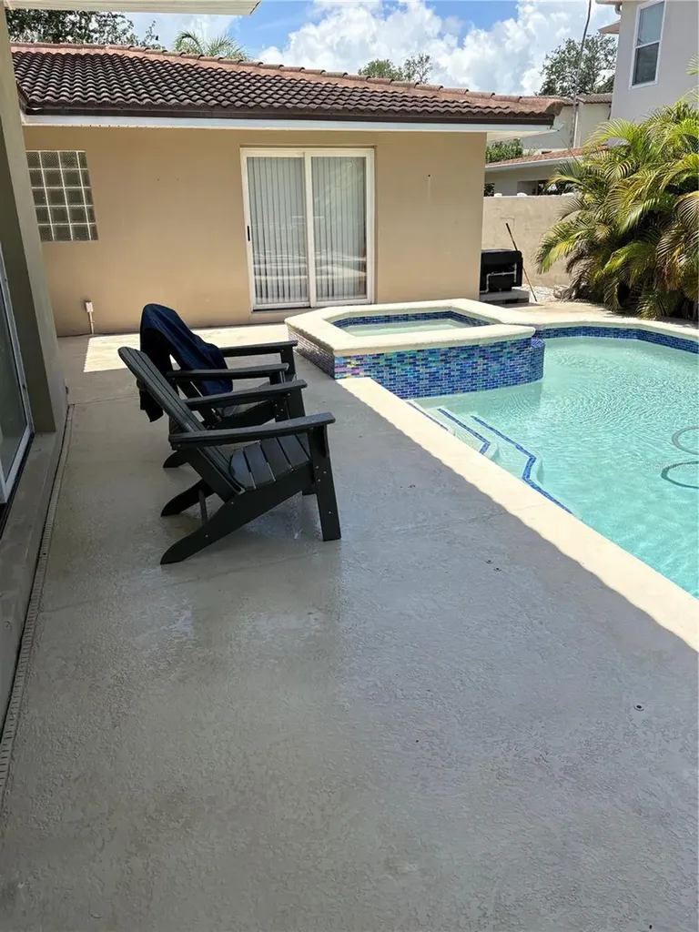 300 Brightwaters Boulevard NE St Petersburg FL 33704