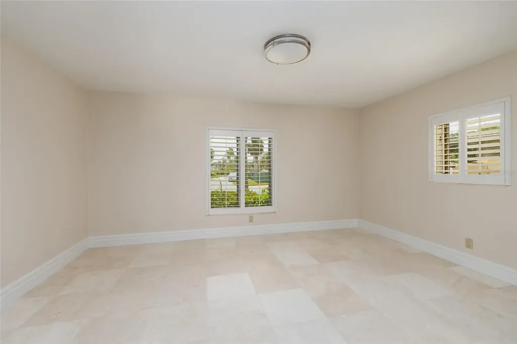 300 Brightwaters Boulevard NE St Petersburg FL 33704